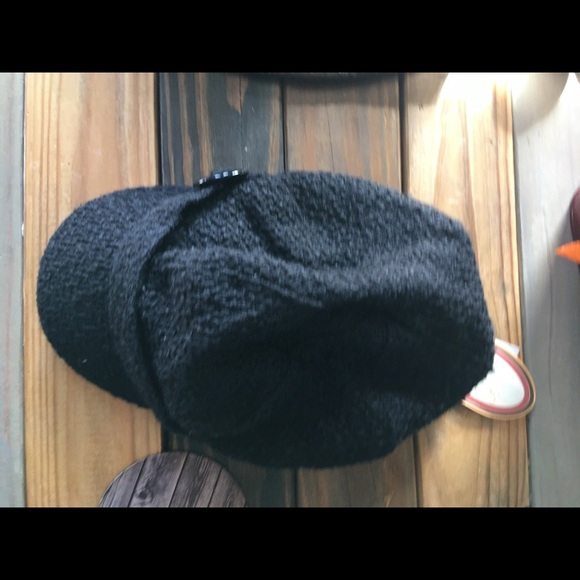 Hat - Picture 2 of 4